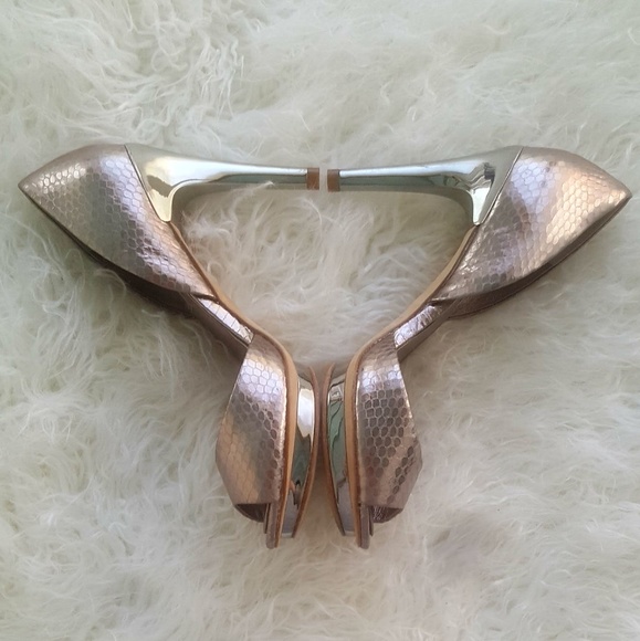 BCBG MaxAzria | Osario Leather D'Orsay Platforms - Picture 3 of 8